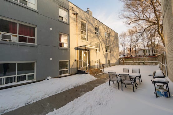 2893 St. Clair 4