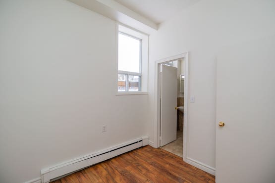 2897 St. Clair 10